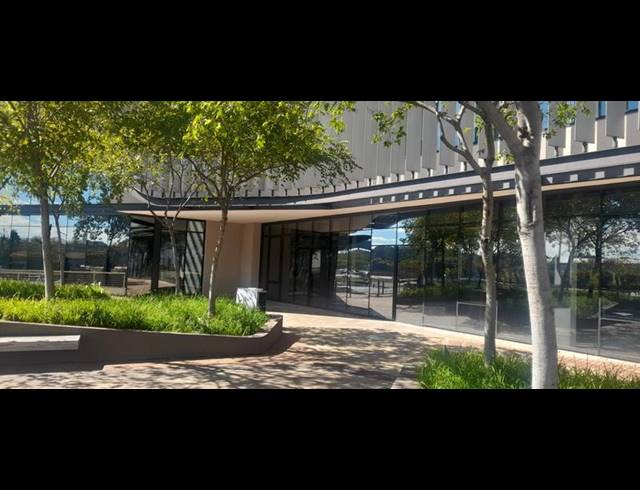 BUSINESS PROPERTY TO RENT IN DORINGKLOOF